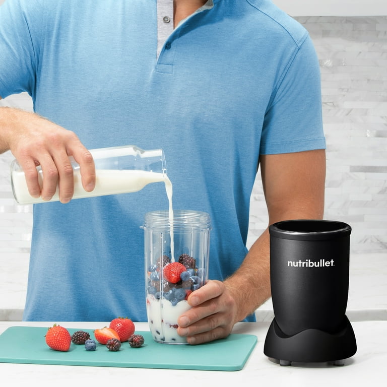 Nutribullet Pro Blender 900w (32 and 24oz Cup) - Black