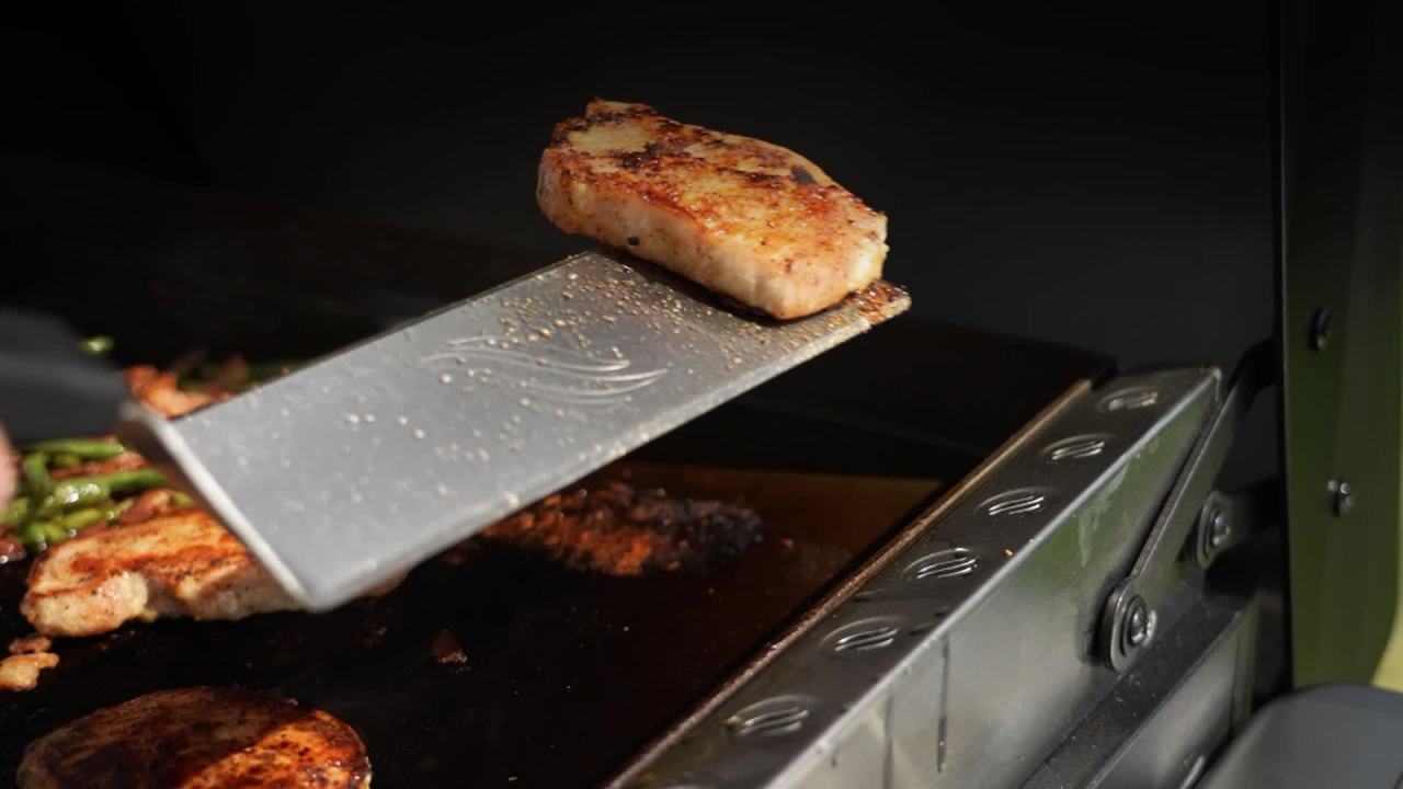 Blackstone ProSeries 3-Burner 28” Propane Griddle with Stainless Steel Cabinet and Hood
